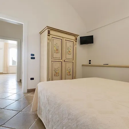 Dorella Villa